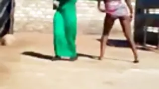 Cagna rossa sedotta per il sesso da un ricco fidanzato voglio un film porno gratis fidanzata