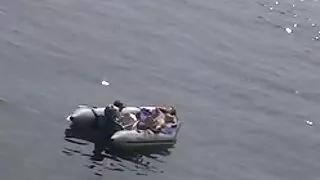 Un uomo ha rapito vorrei vedere i film porno una ragazza da un bar e l'ha torturata nel seminterrato