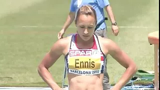 Dark-hued adolescenti hanno un super-fucking-caldo gang-bang per lusty voglio film porno bionda